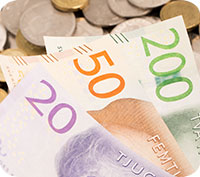 Höstbudgeten - lägre skatt för pensionärer och höginkomsttagare och höjd skatt för bilägare