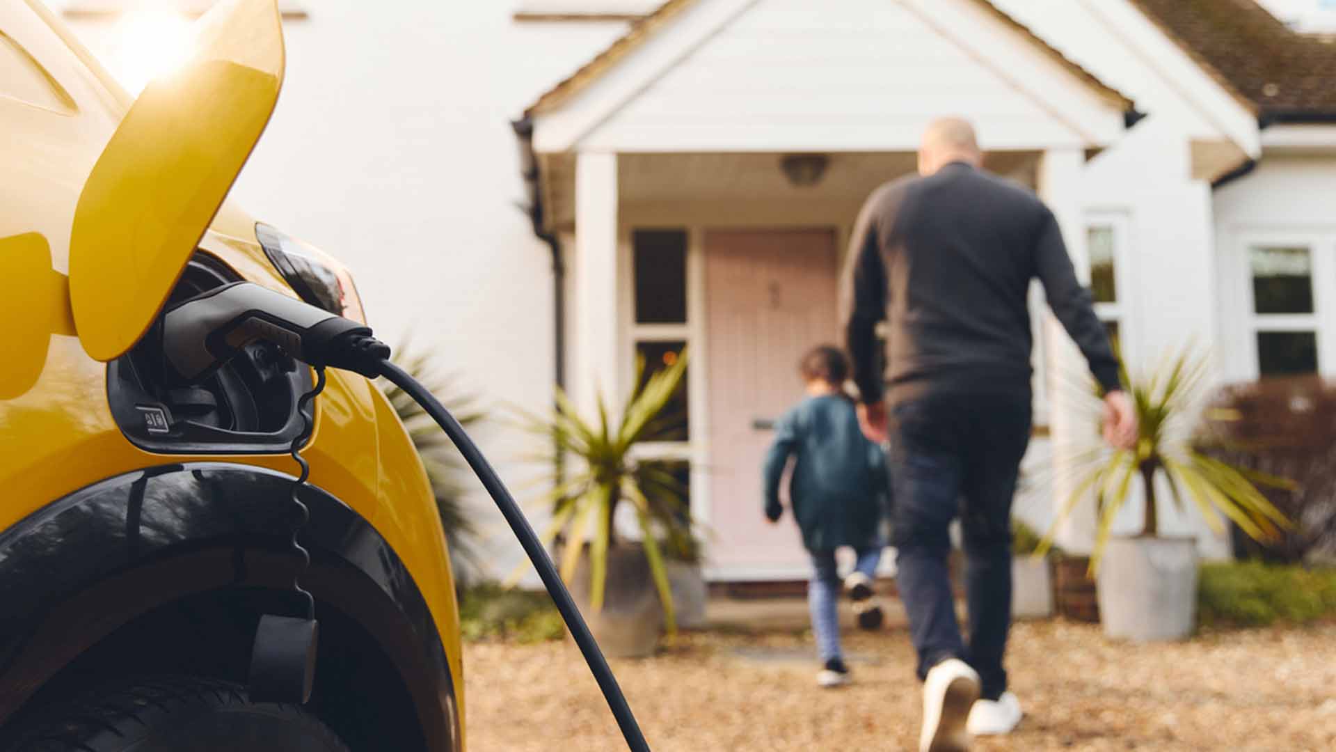 Bensin eller el? Så räknar du på nästa bilaffär