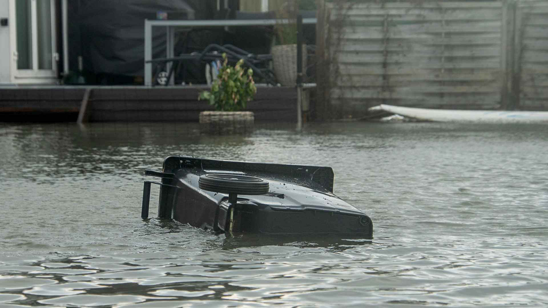 Översvämning och skyfall - så skyddar du dig mot skador